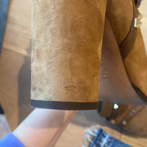 Valentino tan suede Rockstud booties sz. 41.5 - Picture 8 of 14